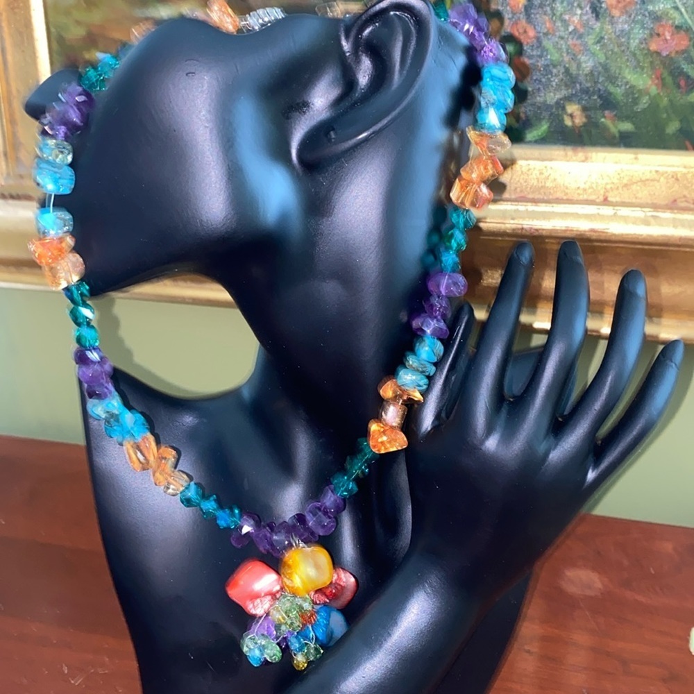 Vintage Multicolor Stones and Molded pendant Necklace nice